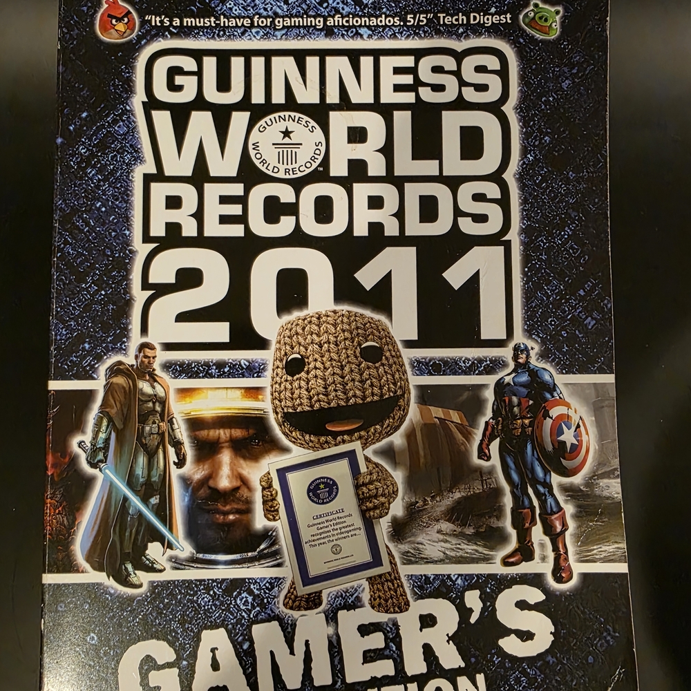 Guinness World Records 2011 Gamer's Edition Paperback Book Used